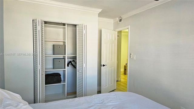 16446 NE 27th Pl 38, North Miami Beach, FL 33160