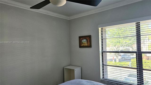 16446 NE 27th Pl 38, North Miami Beach, FL 33160