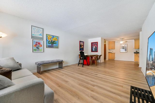 4 Pine Tree Drive 110, Arden Hills, MN 55112