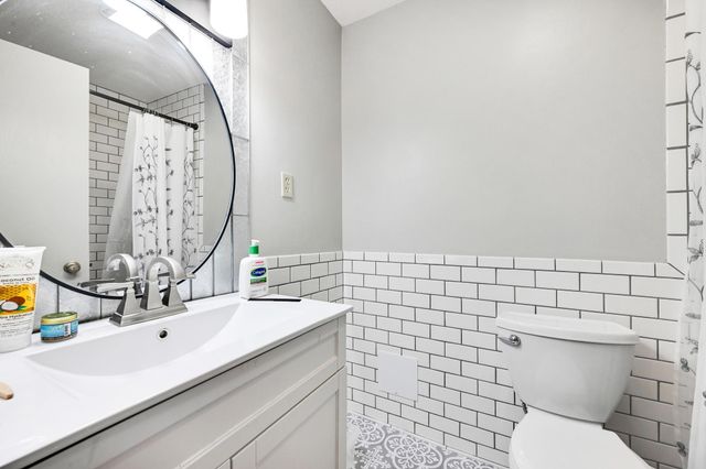 4 Pine Tree Drive 110, Arden Hills, MN 55112