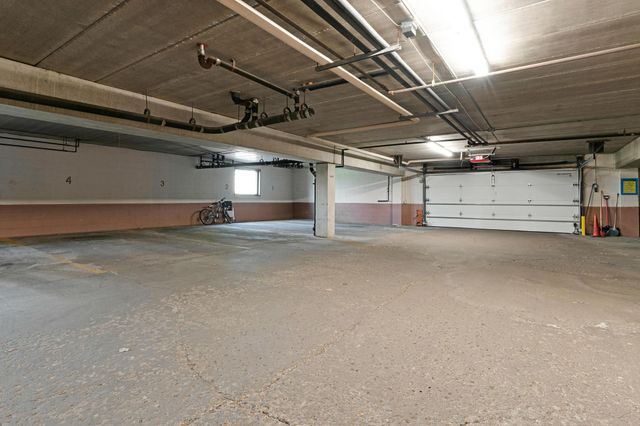 4 Pine Tree Drive 110, Arden Hills, MN 55112