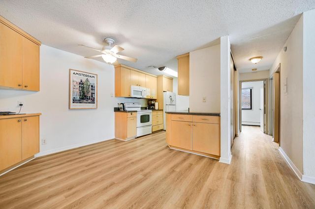 4 Pine Tree Drive 110, Arden Hills, MN 55112