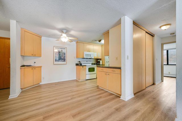 4 Pine Tree Drive 110, Arden Hills, MN 55112