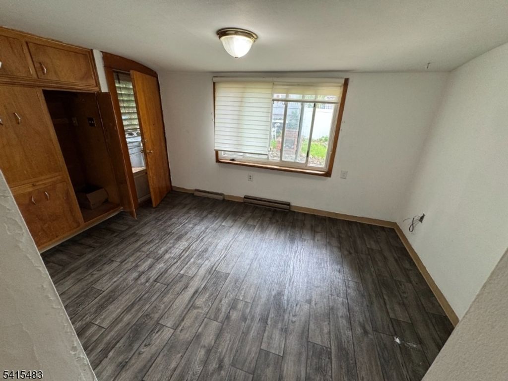 149 W 2Nd St, Clifton City, NJ 07011 — photo 4