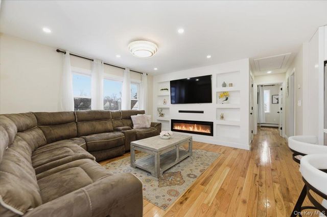 66 Elm Street, Valley Stream, NY 11580