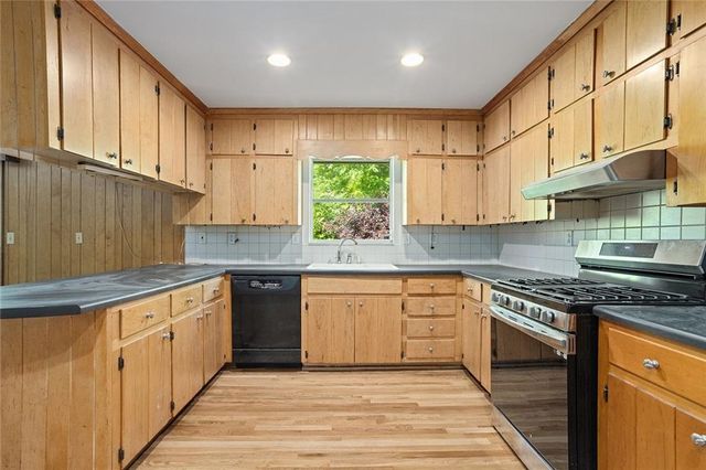 1694 Berkeley Lane NE, Atlanta, GA 30329