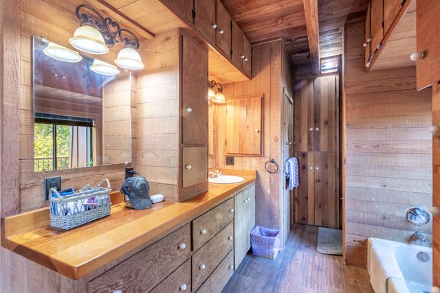 18376 Utility Avenue, Anderson, CA 96007