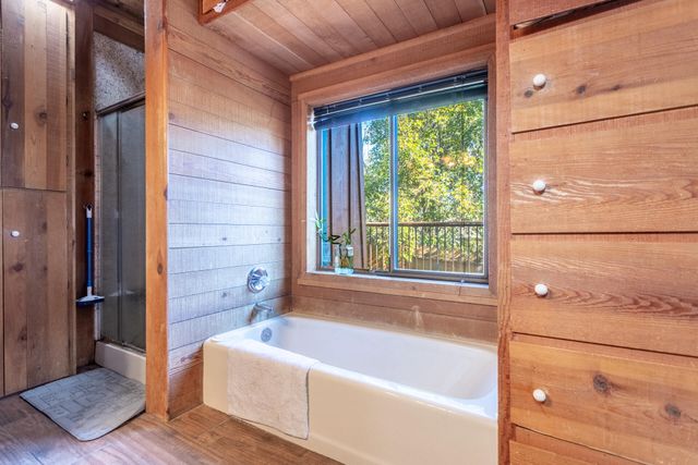 18376 Utility Avenue, Anderson, CA 96007