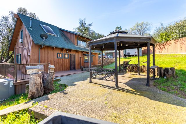 18376 Utility Avenue, Anderson, CA 96007