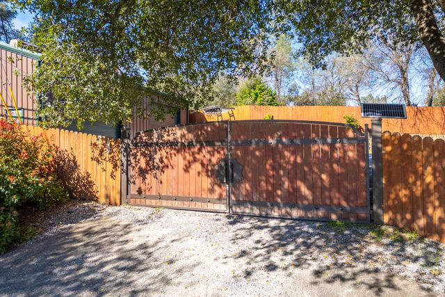 18376 Utility Avenue, Anderson, CA 96007