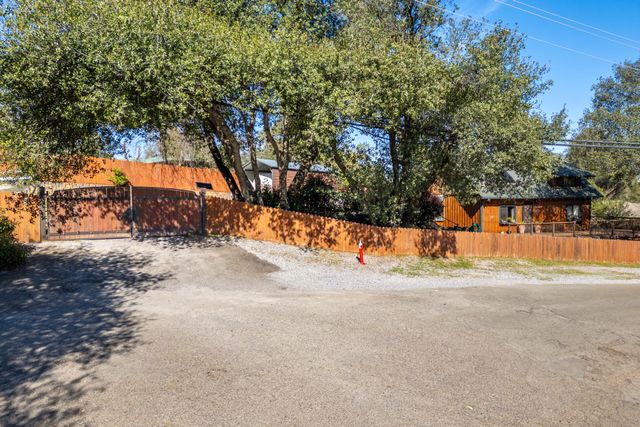 18376 Utility Avenue, Anderson, CA 96007