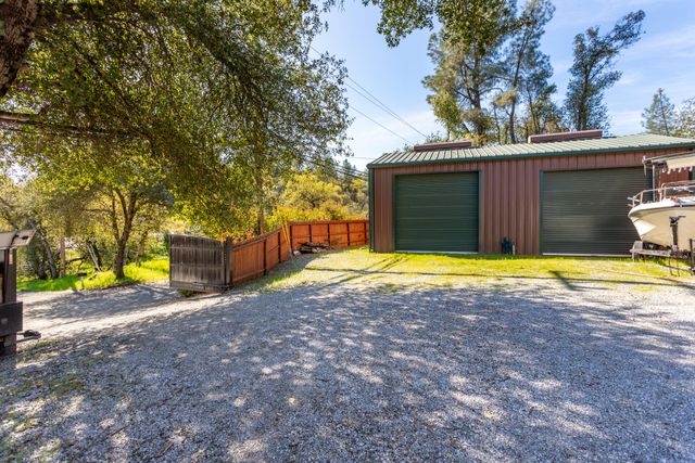 18376 Utility Avenue, Anderson, CA 96007