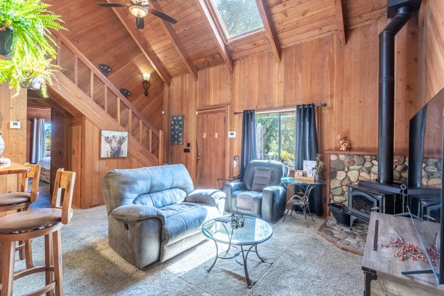 18376 Utility Avenue, Anderson, CA 96007