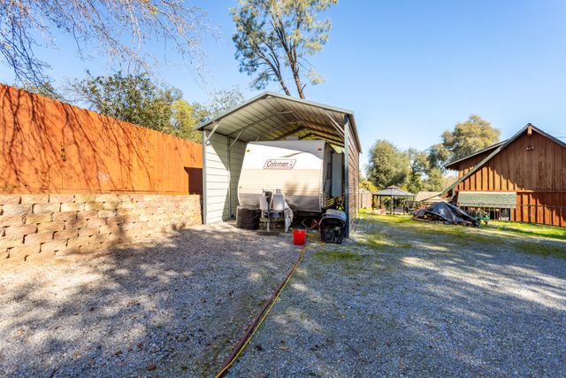 18376 Utility Avenue, Anderson, CA 96007