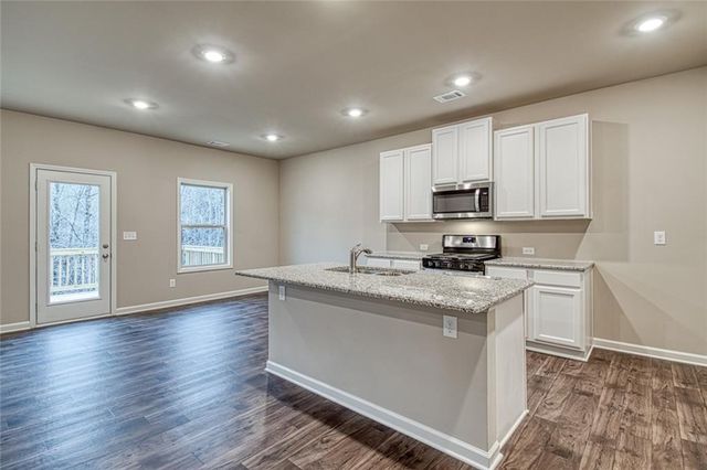3730 Ivy Cottage Drive, Snellville, GA 30039
