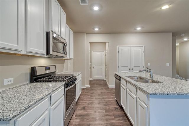 3730 Ivy Cottage Drive, Snellville, GA 30039