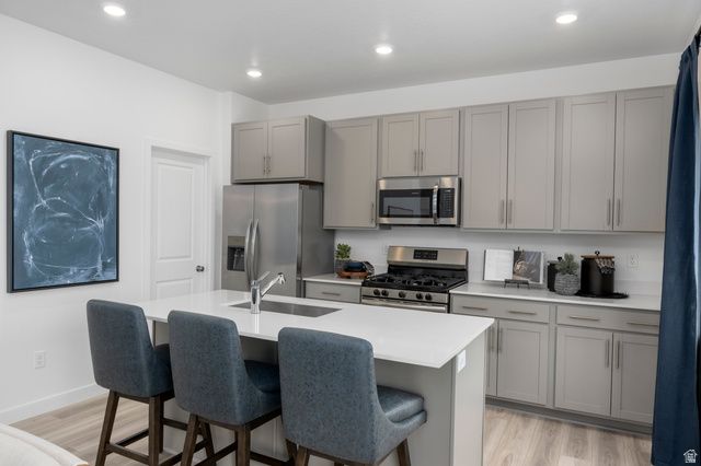 1924 N GOLDEN RUBY DR, Saratoga Springs, UT 84045