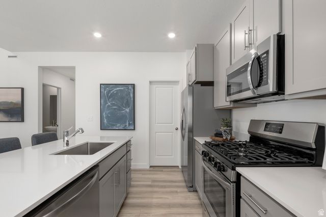 1924 N GOLDEN RUBY DR, Saratoga Springs, UT 84045