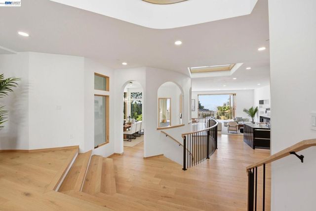 1024 Grizzly Peak Blvd, Berkeley, CA 94708