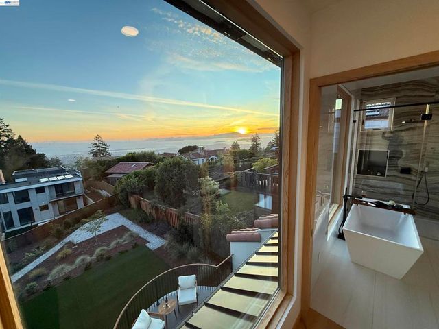 1024 Grizzly Peak Blvd, Berkeley, CA 94708