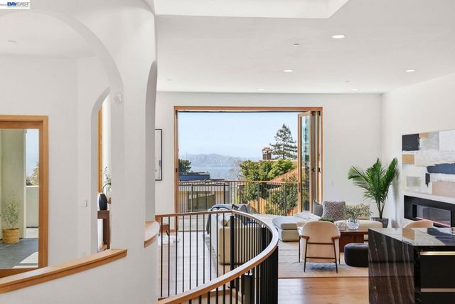 1024 Grizzly Peak Blvd, Berkeley, CA 94708