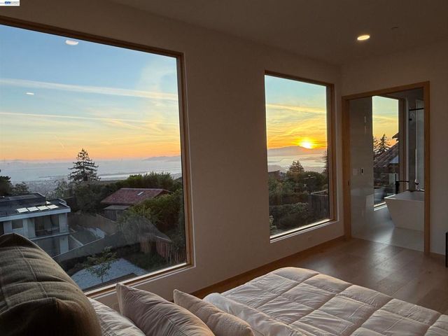 1024 Grizzly Peak Blvd, Berkeley, CA 94708