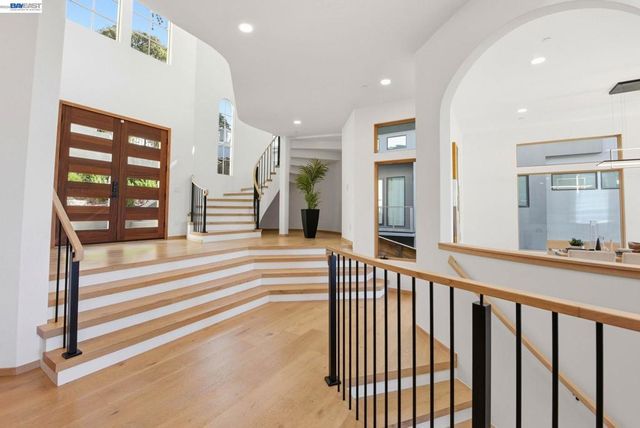 1024 Grizzly Peak Blvd, Berkeley, CA 94708