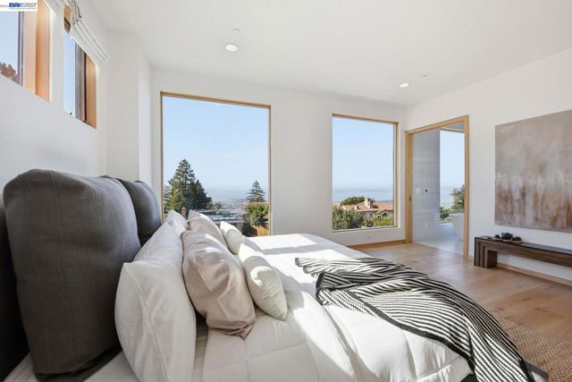 1024 Grizzly Peak Blvd, Berkeley, CA 94708