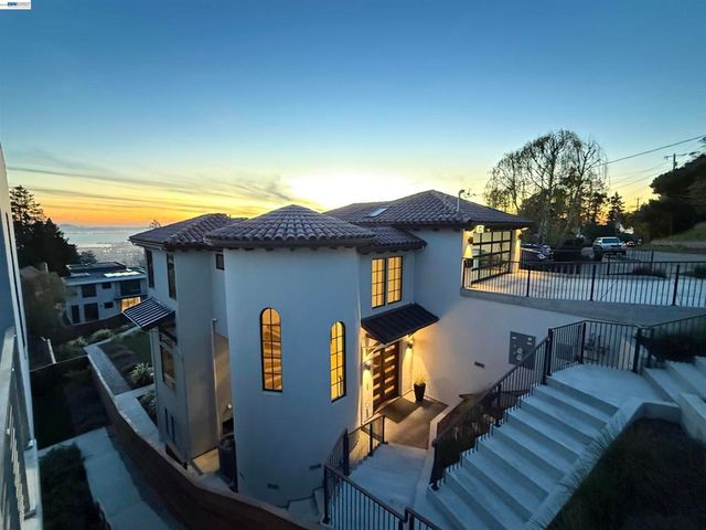 1024 Grizzly Peak Blvd, Berkeley, CA 94708