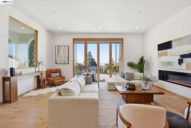 1024 Grizzly Peak Blvd, Berkeley, CA 94708