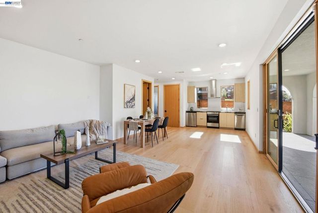 1024 Grizzly Peak Blvd, Berkeley, CA 94708