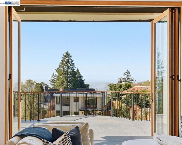 1024 Grizzly Peak Blvd, Berkeley, CA 94708