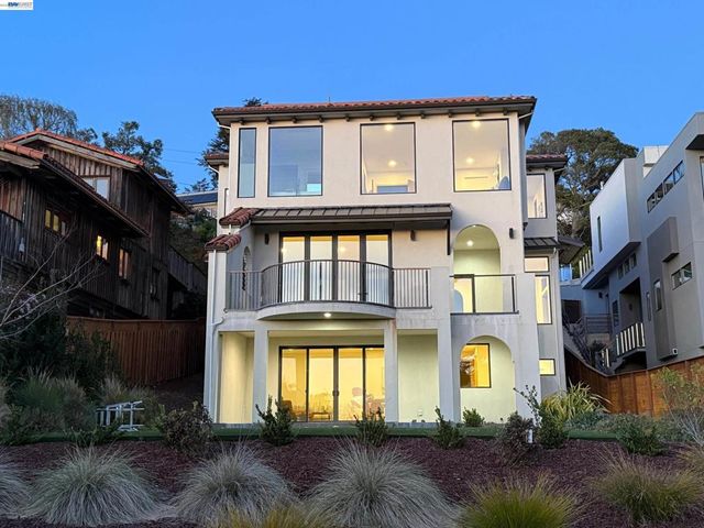 1024 Grizzly Peak Blvd, Berkeley, CA 94708