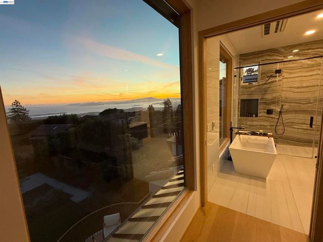 1024 Grizzly Peak Blvd, Berkeley, CA 94708