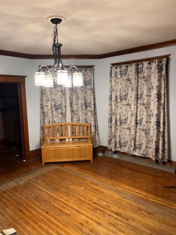 305 E STATE STREET, Iola, WI 54945