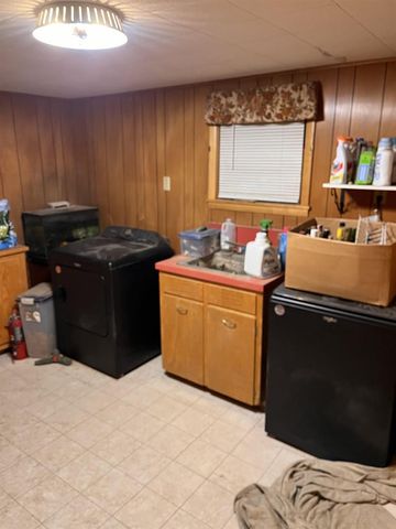 305 E STATE STREET, Iola, WI 54945