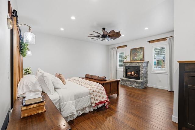 158 Pinecrest Rd, Litchfield, NH 03052