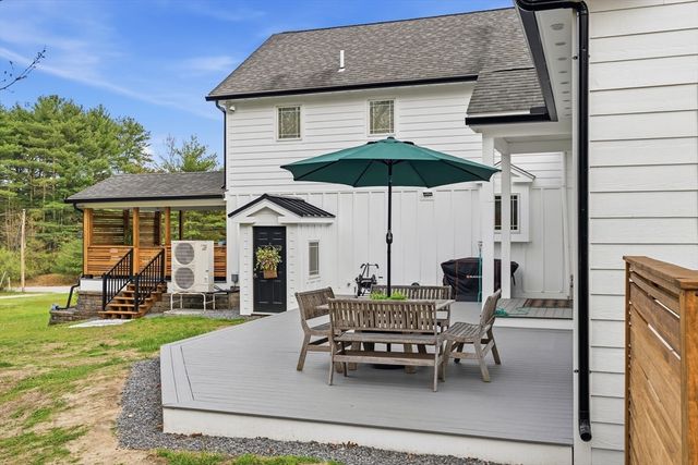 158 Pinecrest Rd, Litchfield, NH 03052
