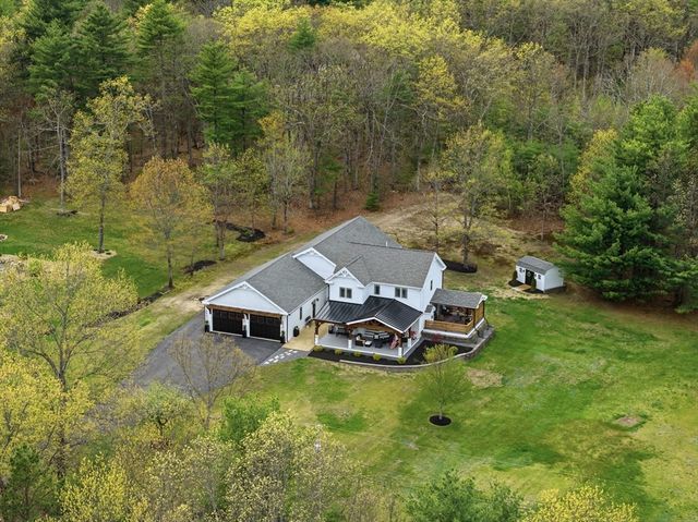 158 Pinecrest Rd, Litchfield, NH 03052