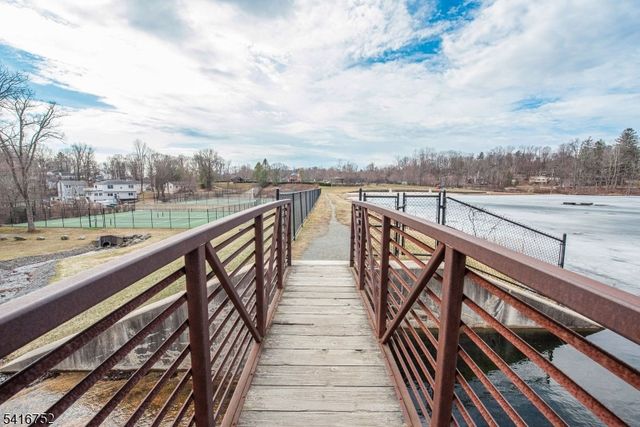 135 Breakneck Rd, Vernon Twp., NJ 07422