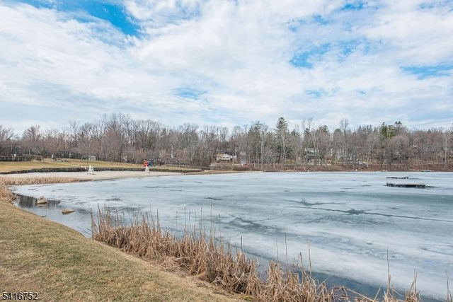 135 Breakneck Rd, Vernon Twp., NJ 07422