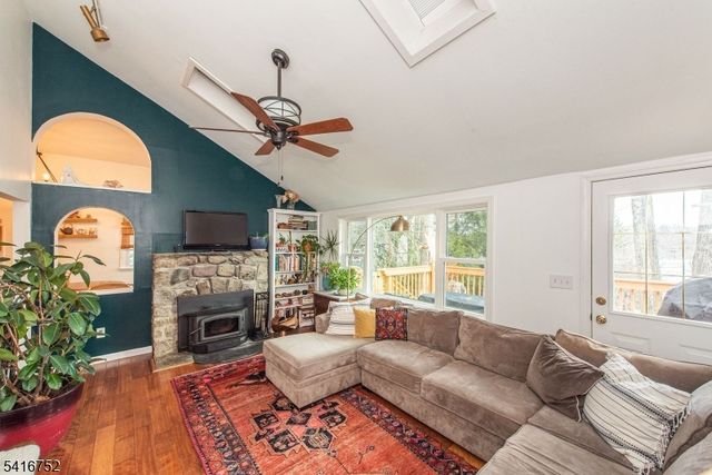 135 Breakneck Rd, Vernon Twp., NJ 07422