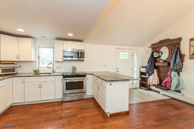 135 Breakneck Rd, Vernon Twp., NJ 07422