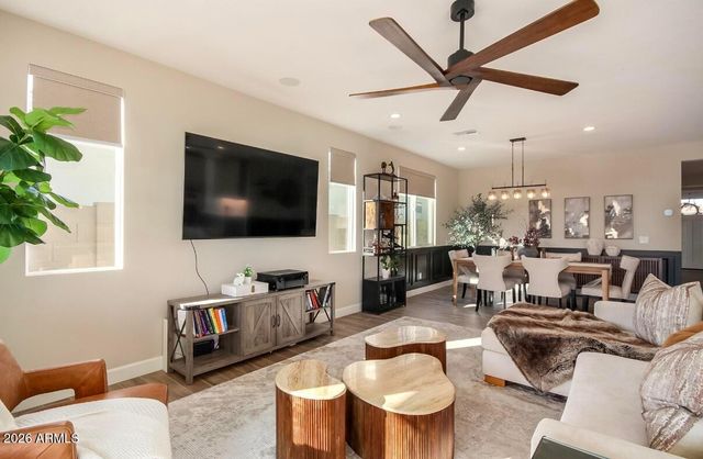 11353 N Luckenbach Street, Surprise, AZ 85388