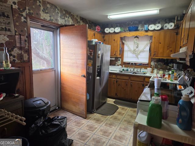 1100 N Parkwood Drive, Forest Park, GA 30297