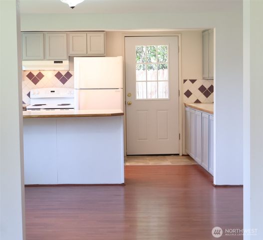 4484 SE Foss Road, Port Orchard, WA 98366