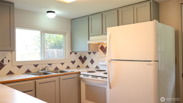 4484 SE Foss Road, Port Orchard, WA 98366