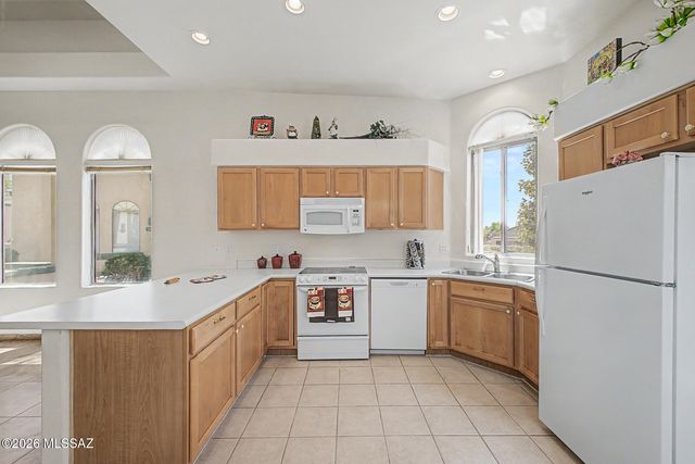 2423 W Via Di Silvio, Tucson, AZ 85741