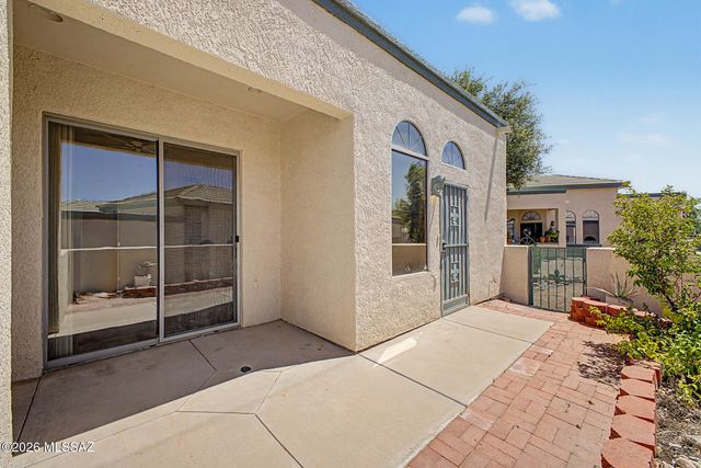 2423 W Via Di Silvio, Tucson, AZ 85741