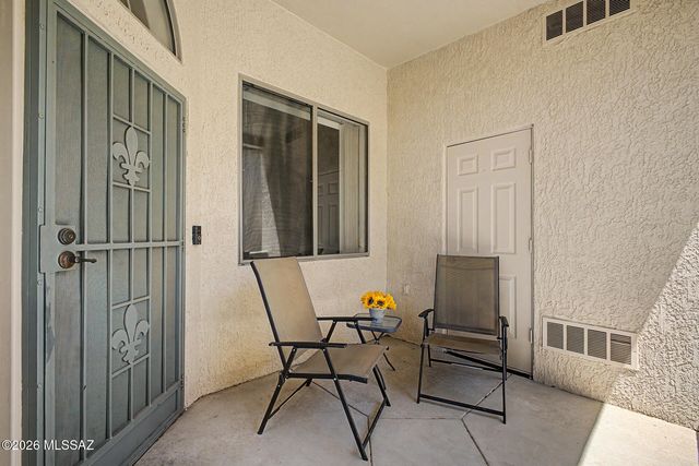 2423 W Via Di Silvio, Tucson, AZ 85741